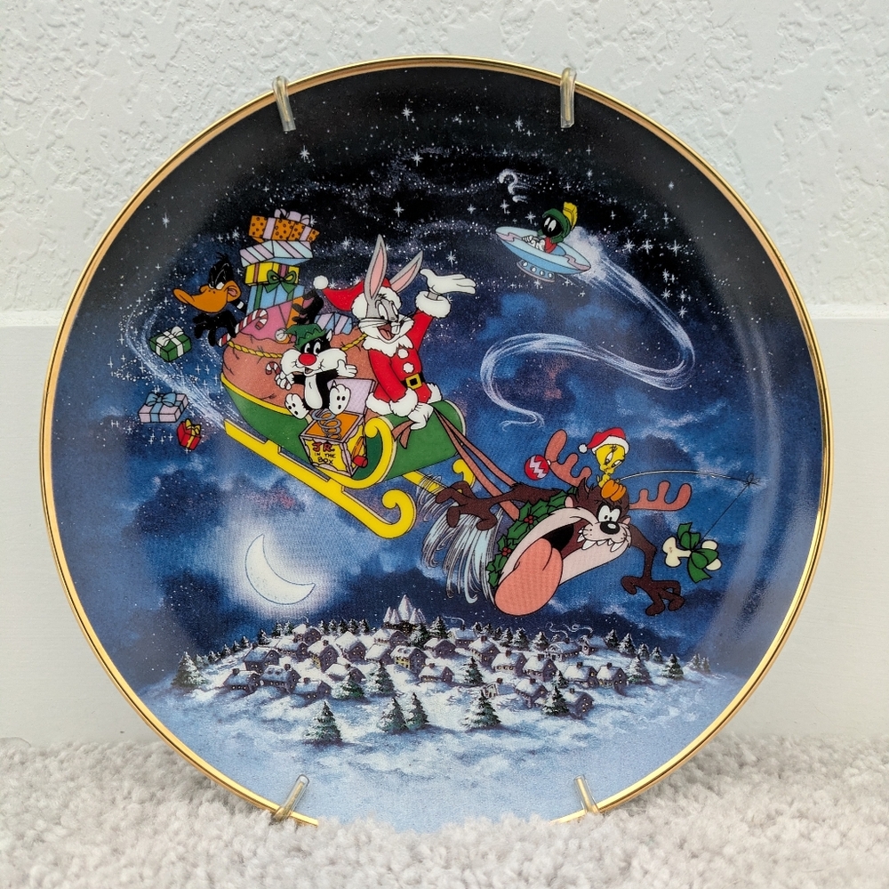 Vintage Looney Tunes Plate "What's Up Santa?"